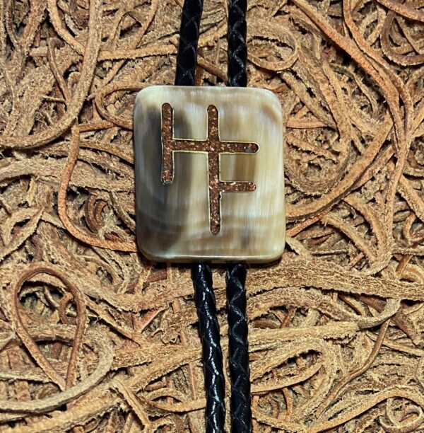 Bolo tie with inlay